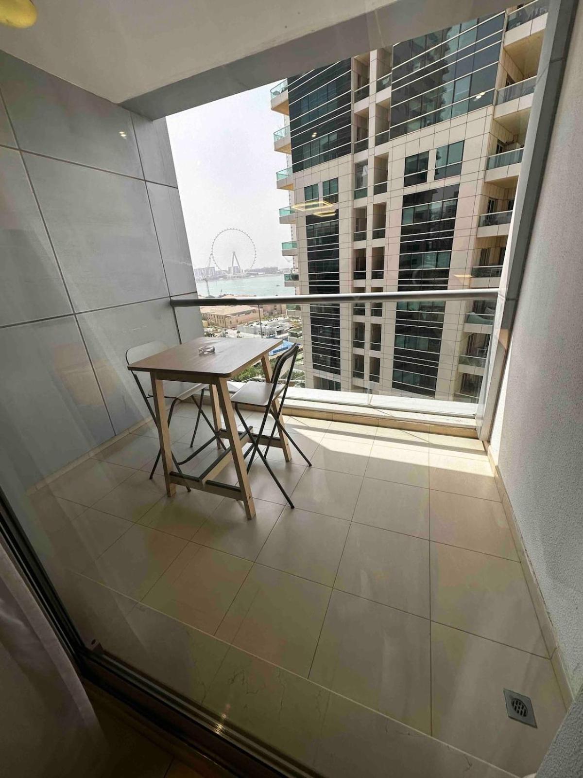 Apartment Luxury Modern In Marina With Sea View