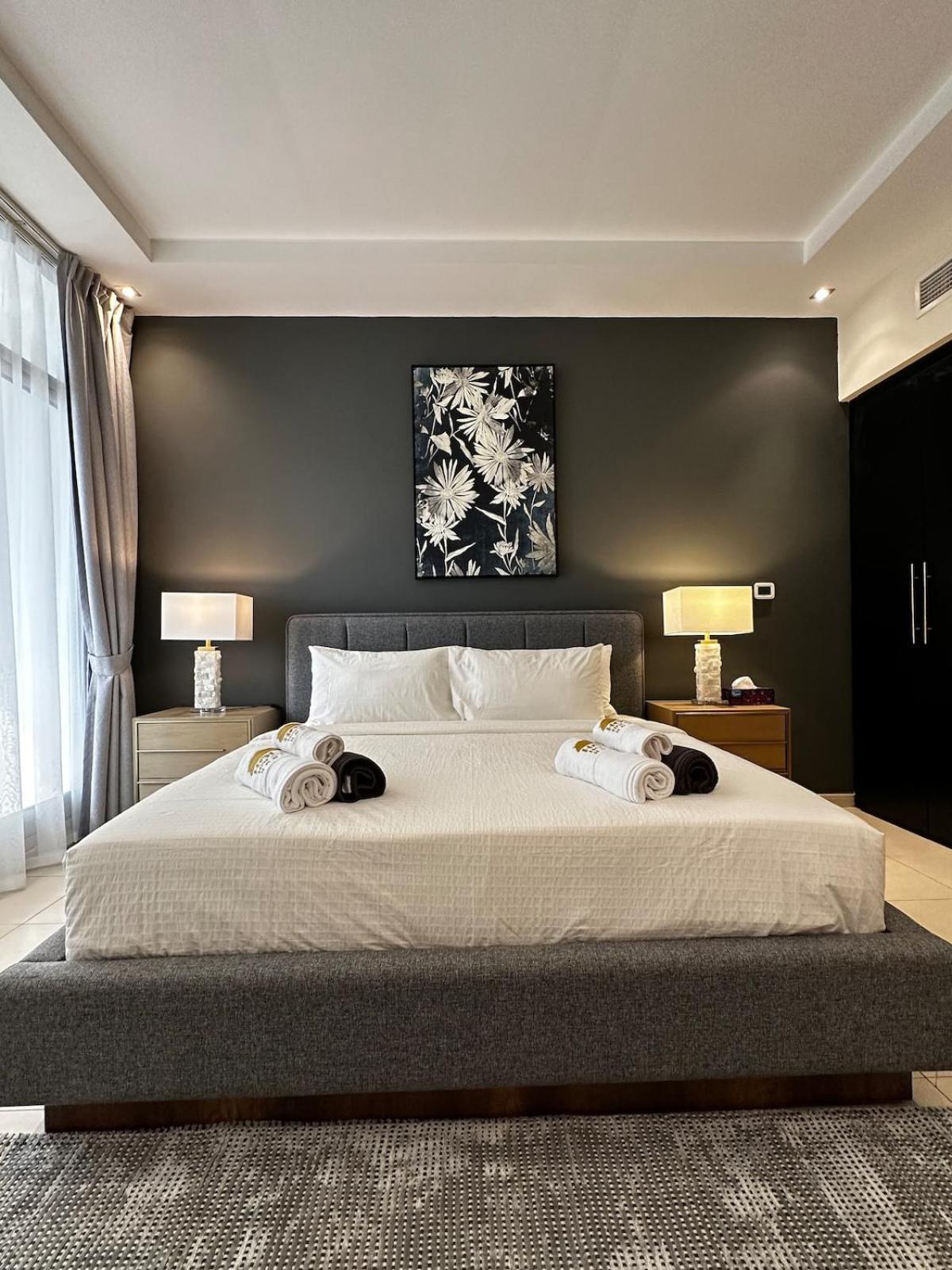 Luxury Modern In Marina With Sea View Apartment *