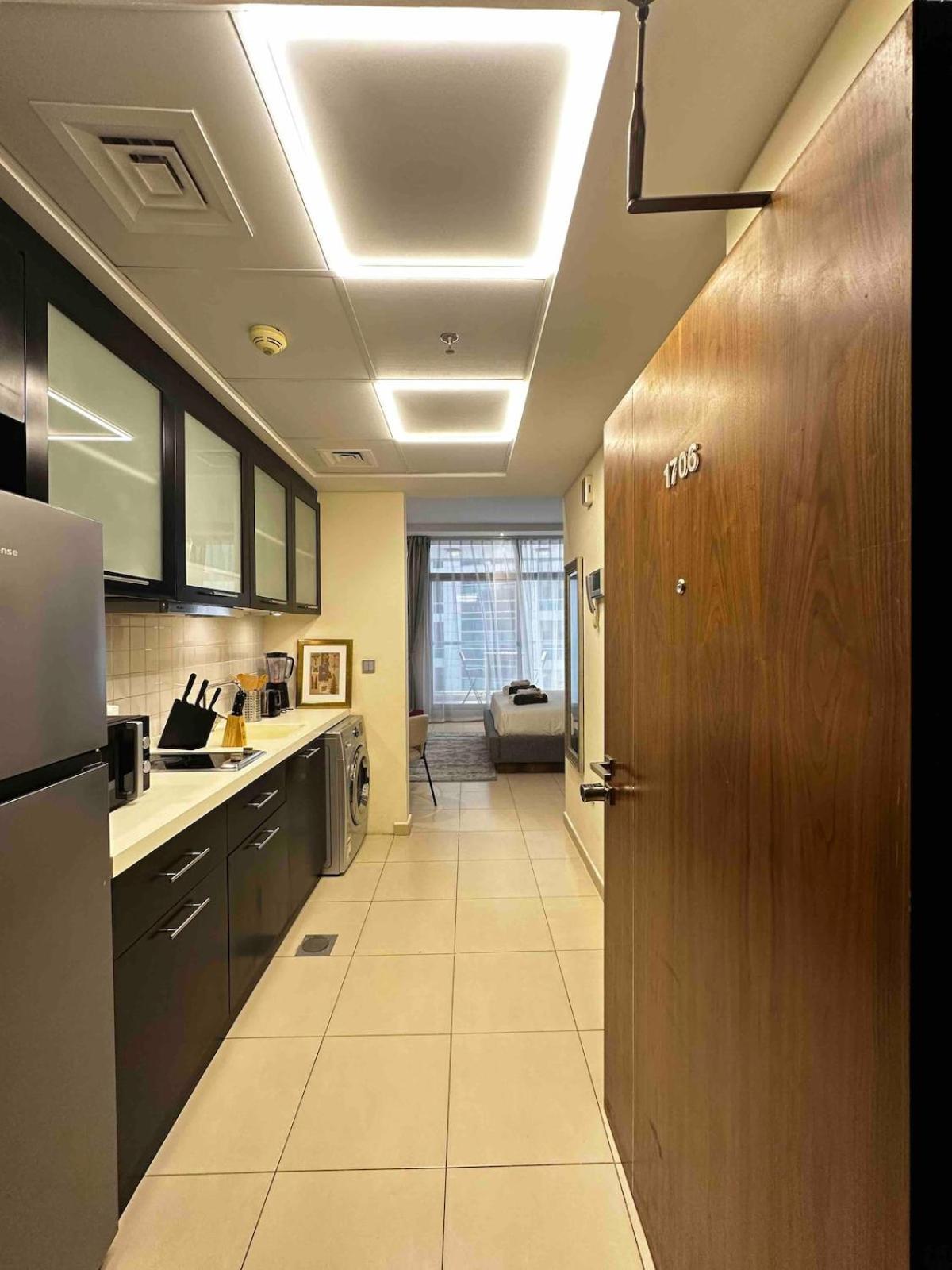Luxury Modern In Marina With Sea View Apartment Dubai